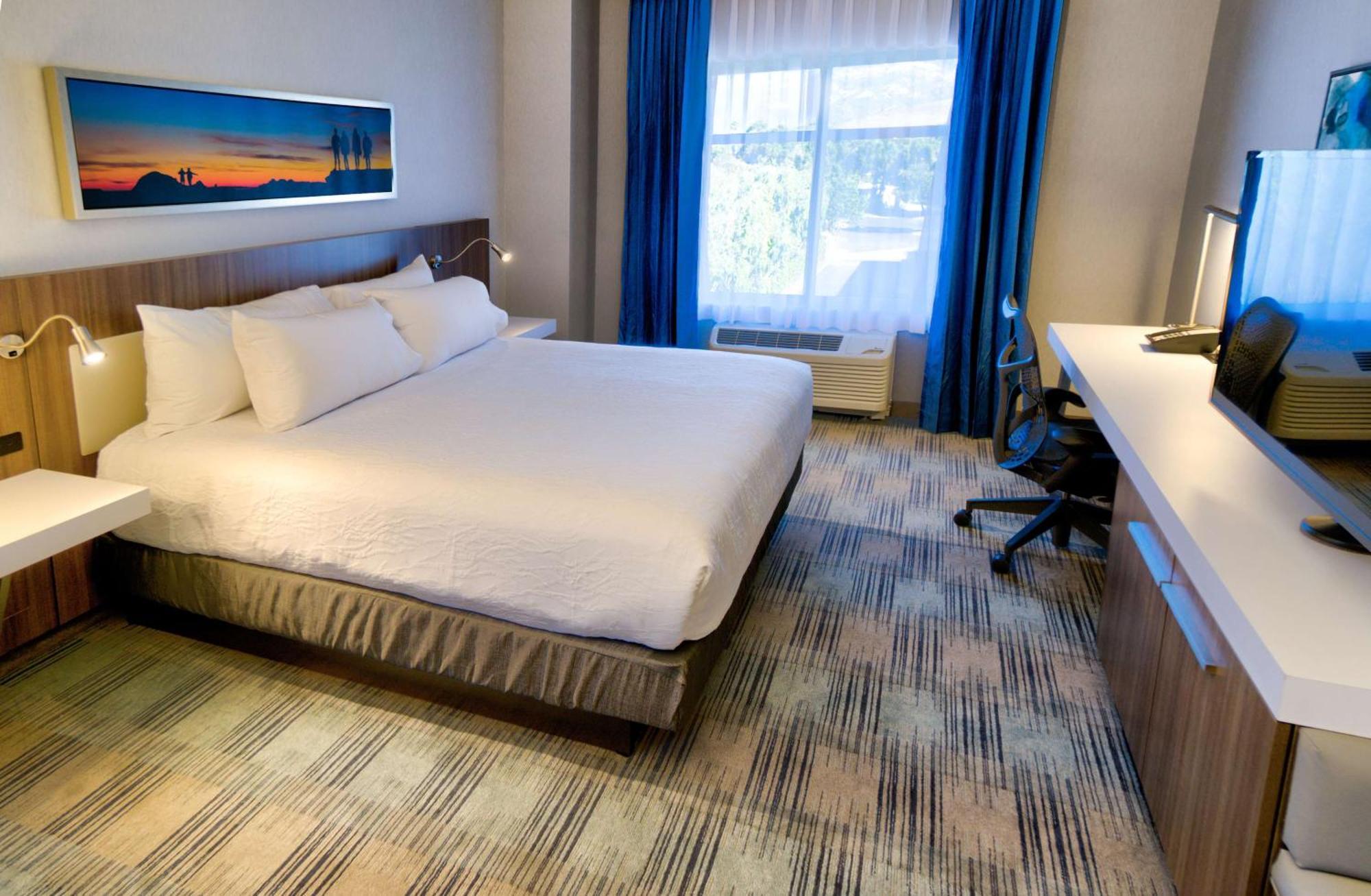 Hilton Garden Inn Santa Barbara/Goleta Exterior photo