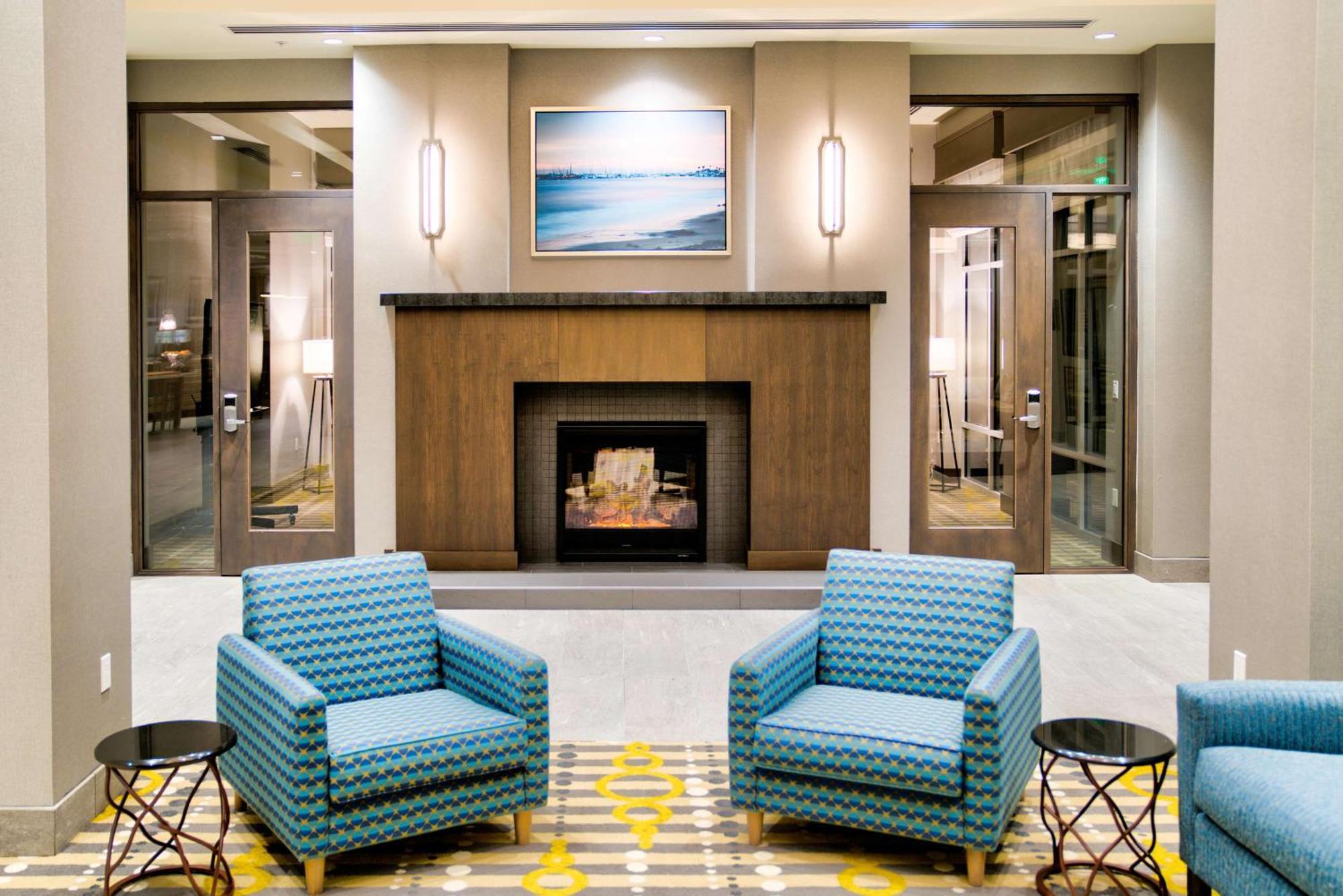 Hilton Garden Inn Santa Barbara/Goleta Exterior photo